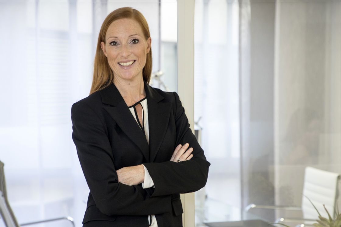 Sandra Aertken in ihrer Kanzlei